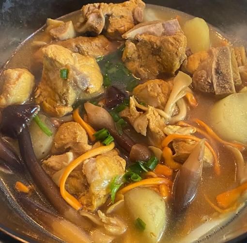 排骨炖蘑菇的家常做法_排骨炖蘑菇怎么做好吃