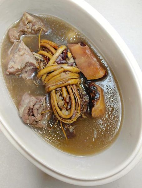 五指毛桃泥鳅汤的做法_五指毛桃泥鳅汤的功效与禁忌