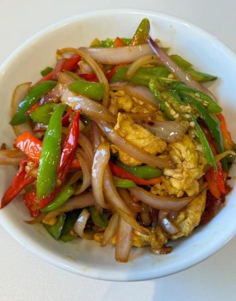 鸡蛋炒洋葱怎么做_鸡蛋炒洋葱的营养价值