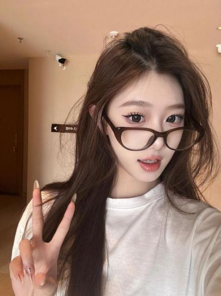 手机自拍怎么拍好看_手机自拍用什么软件好