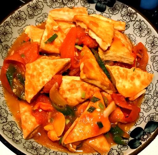 西红柿炖豆腐怎么做_西红柿炖豆腐的家常做法