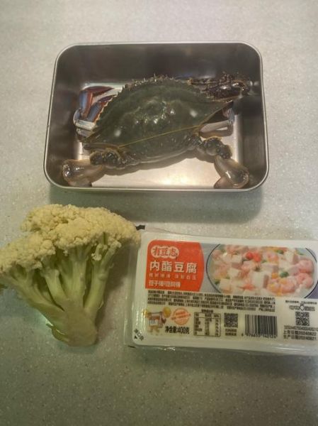 梭子蟹豆腐煲怎么做_梭子蟹豆腐煲需要焯水吗