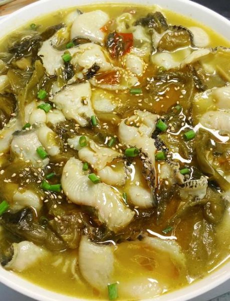 家常酸菜鱼怎么做_酸菜鱼鱼片怎么才不碎