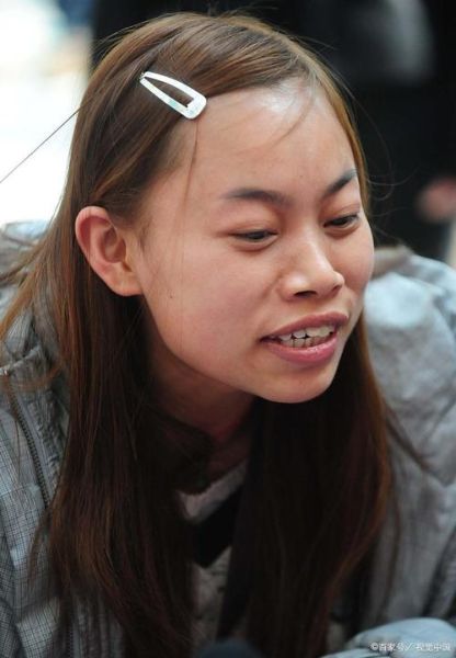 凤姐移民美国_她靠什么拿到绿卡