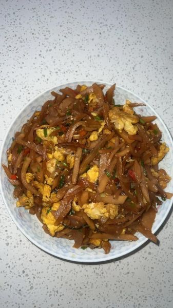 酸菜炒鸡蛋怎么做_酸菜炒鸡蛋的家常做法