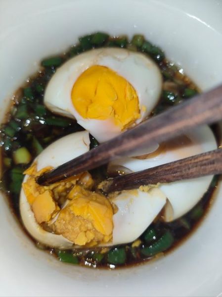 凉拌鸡蛋怎么做_凉拌鸡蛋需要煮多久