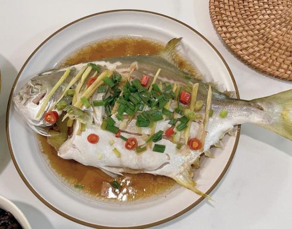 清蒸鱼怎么做_清蒸鱼蒸几分钟才鲜嫩