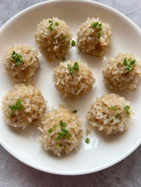 糯米肉丸子怎么做_糯米肉丸子蒸多久才熟