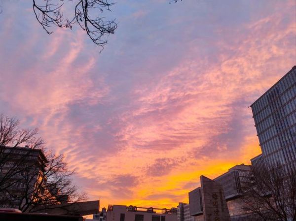 早晨天空景色词语有哪些_怎么描写晨曦色彩