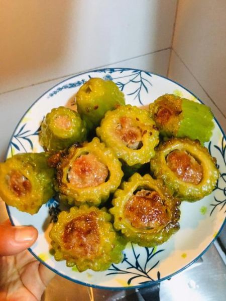 苦瓜塞肉末怎么做_苦瓜塞肉末的家常做法