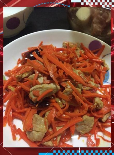 胡萝卜怎么炒好吃_胡萝卜丝炒肉的做法