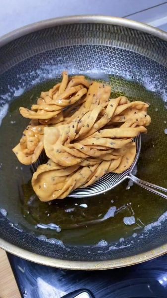 麻叶的家常做法_麻叶怎么炸才酥脆