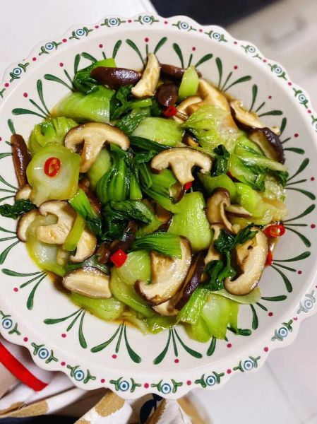 香菇油菜怎么做不苦_香菇油菜焯水几分钟