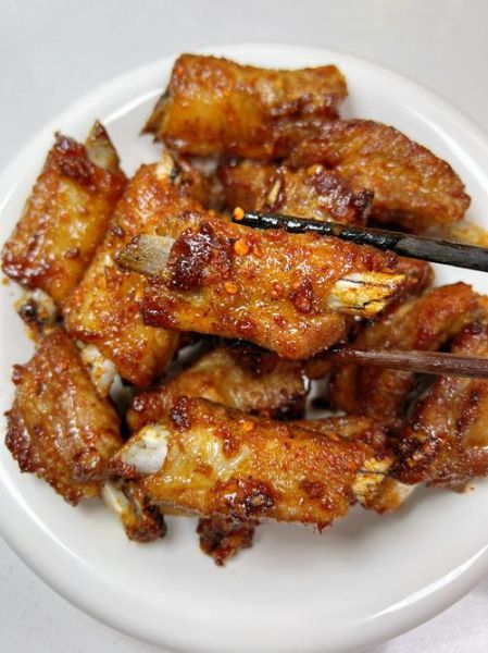 椒盐排骨怎么做_椒盐排骨的家常做法