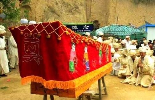 梦到很多棺材是什么意思_梦到棺材预示什么