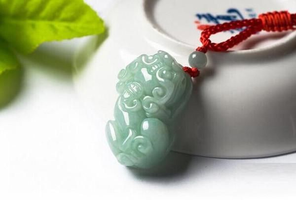 鼻头疙瘩财运_鼻头长疙瘩是破财还是招财