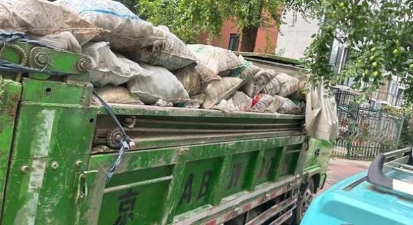 梦到扫垃圾是什么意思_梦到扫垃圾预示什么