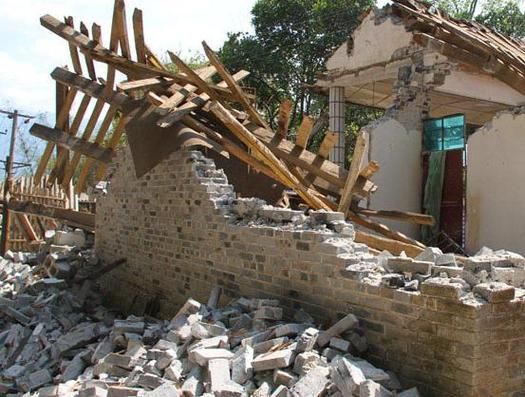 梦到墙倒塌是什么意思_梦见墙倒预示什么