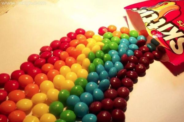 梦到给别人糖吃是什么意思_周公解梦糖象征什么