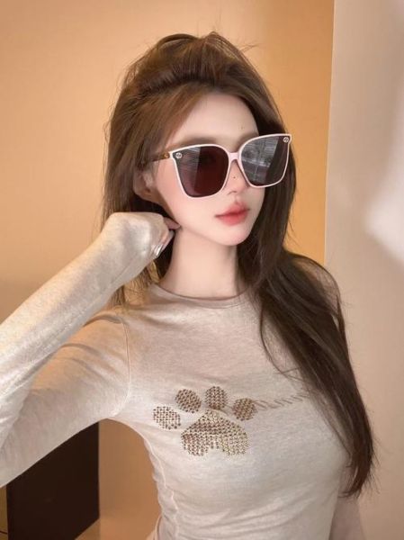 梦见戴墨镜是什么意思_墨镜在梦中的象征