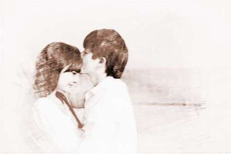 梦到和女同事接吻_意味着什么