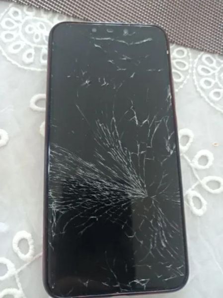 梦到手机屏碎了_是什么意思