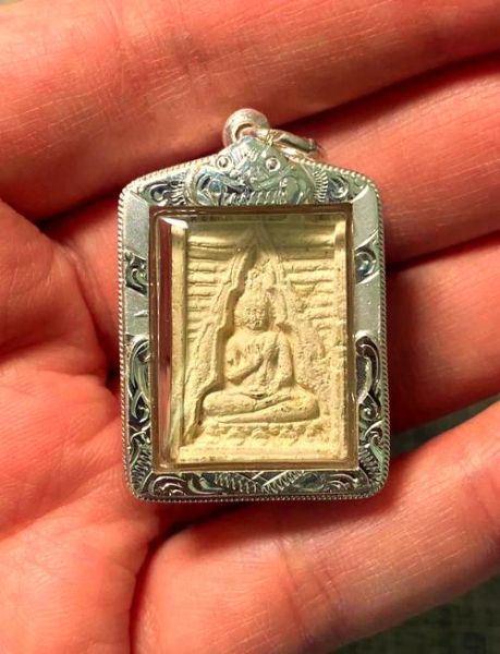 梦到泰国佛牌_意味着什么