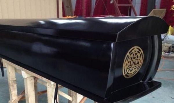 梦到黑色的棺材是什么意思_黑色棺材梦境解析