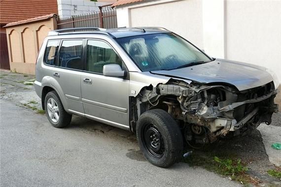 梦到汽车被撞坏_梦见车被撞了是什么意思