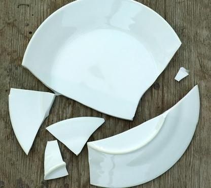 梦到摔了一跤_意味着什么