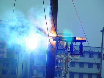 梦到电线着火预示什么_梦见电线起火怎么化解