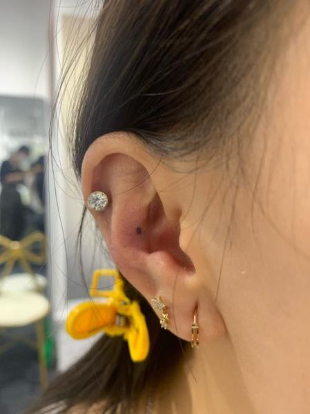 打耳洞运势会变好吗_打耳洞会影响财运吗