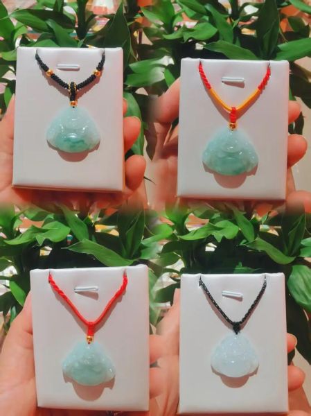 梦到胸前吊坠玉碎了_意味着什么