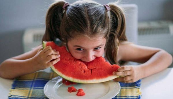 梦见吃西瓜是什么意思_西瓜梦境解析