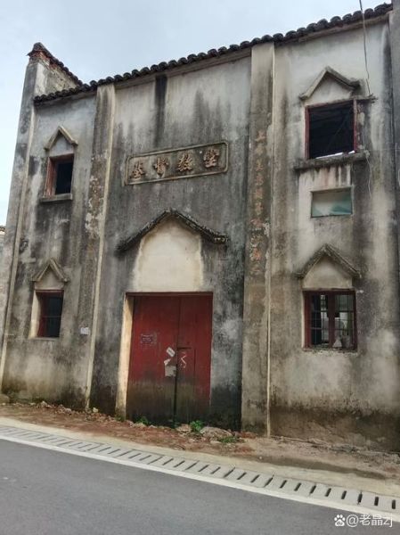 梦到老房子倒塌_周公解梦准吗