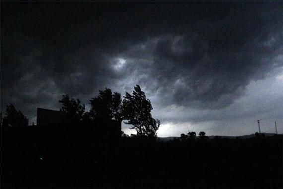 梦到狂风是什么意思_狂风梦境解析