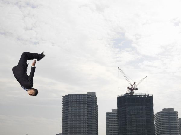 梦到从高处跳下来是什么意思_梦到从高处跳下来预示什么