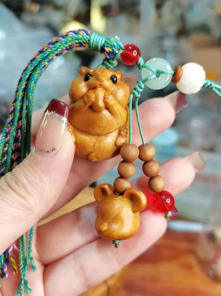 木鼠适合戴什么饰品_木鼠五行缺什么